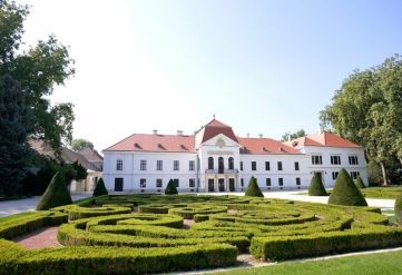 Ezzel a videóval bejárhatjuk a legnagyobb magyar megújult otthonát