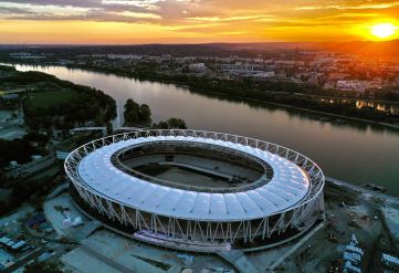 Így lehet világszínvonalú stadiont építeni – hármas interjú a NAS projektjéről
